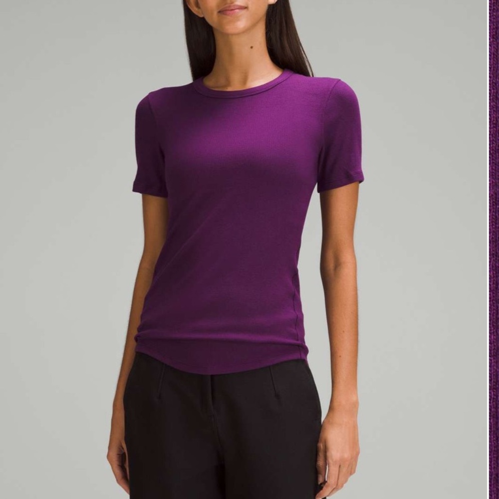 Lululemon Hold Tight Short Sleeve Shirt Sold Out color Dramatic Magenta Size 6